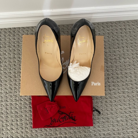 Christian Louboutin So Kate Heels - Picture 3 of 11